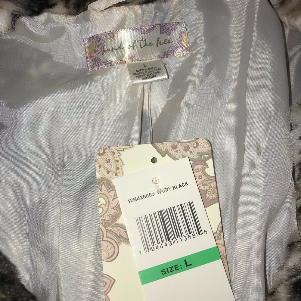 Band Of The Free Cropped Animal Print Faux Fur Jacket NWT - Picture 6 of 7